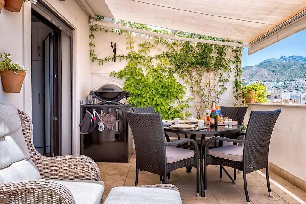 Old Town Nerja, Stunning Sea Views Appartement